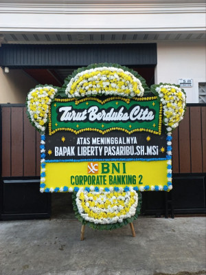 Papan Bunga Duka di Condong