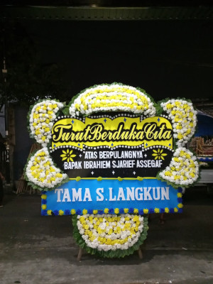 Papan Bunga Duka di Condong