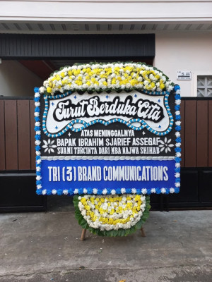 Papan Bunga Duka di Condong